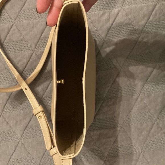 Samara Soft Pink Crossbody Bag - Picture 8 of 13